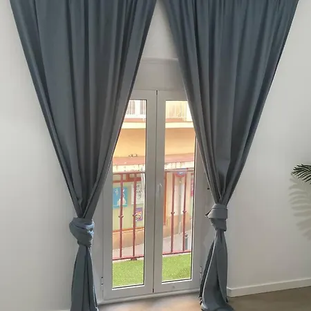 Nebro Estrella, En El Corazon De Appartement Cádiz
